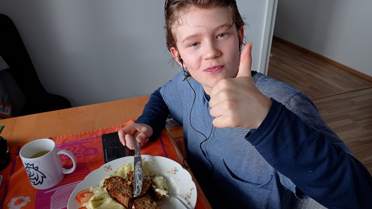Výživa mladého hokejisty na finský způsob. Pepa v Jyväskylä vyřadil cukry, pizzu si dá