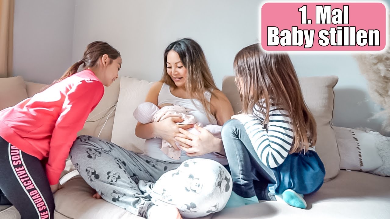 Jetzt sind wir komplett 😍 1. Mal Baby stillen zu Hause! Johann lernt sie kennen | Mamiseelen