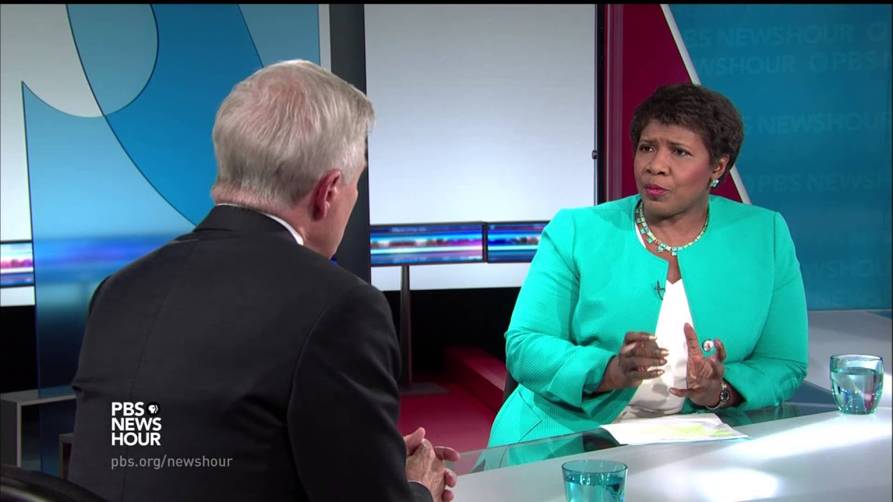 Navy secretary: Gender should not bar women from Marine combat roles