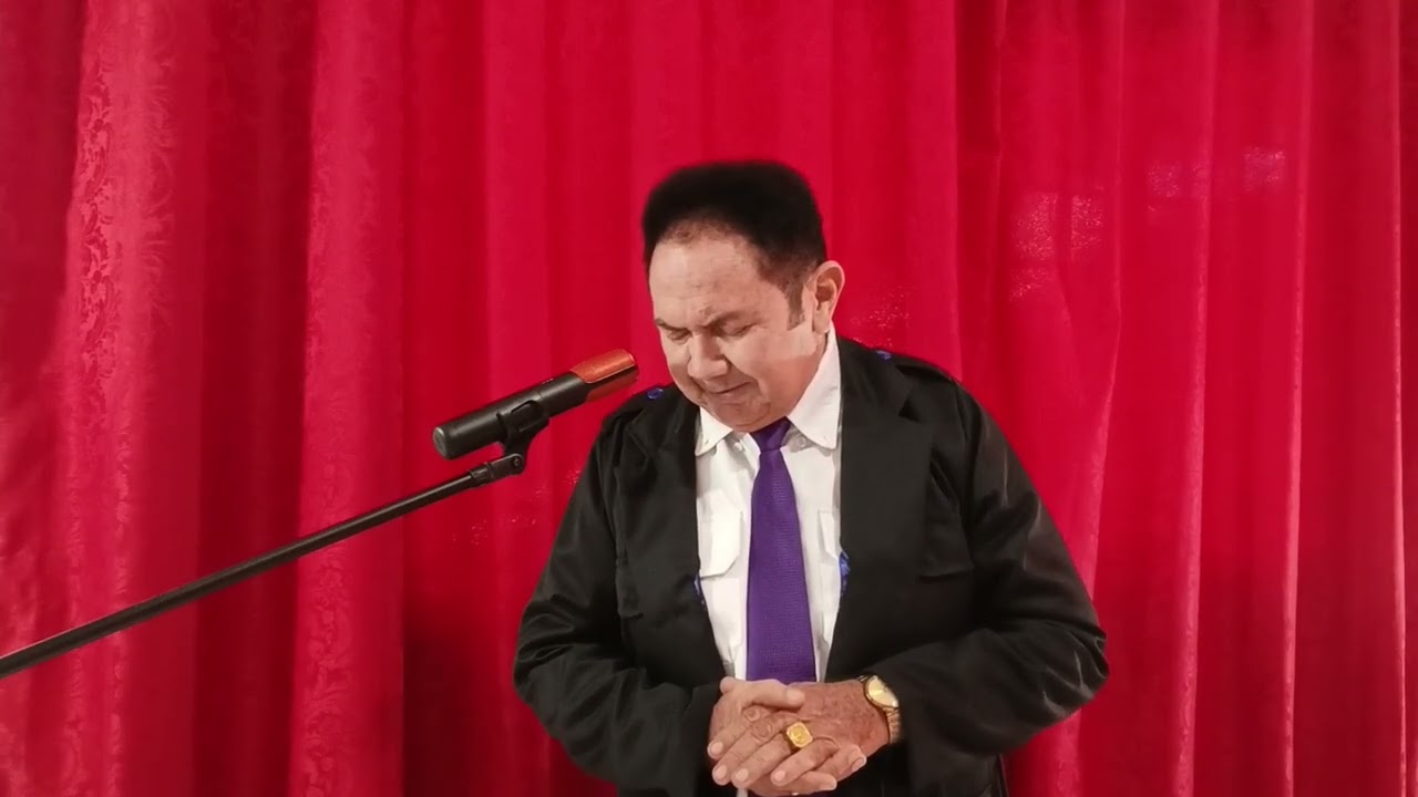 HUMBERTO PEREIRA interpreta ROBERTO CARLOS, aceito seu coração.