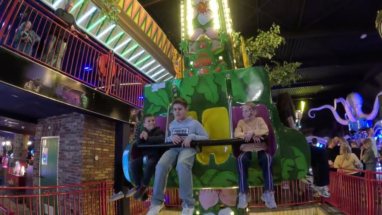 Mini Kinder Freefall Tower (Offride) Video Preston Palace Hotel Indoor Kermis in den Niederlanden 