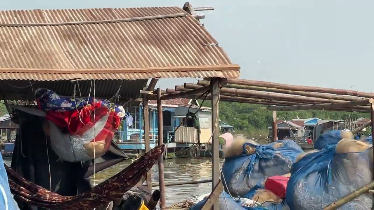 Floating village high recommended #SimVuthGuideCambodia 