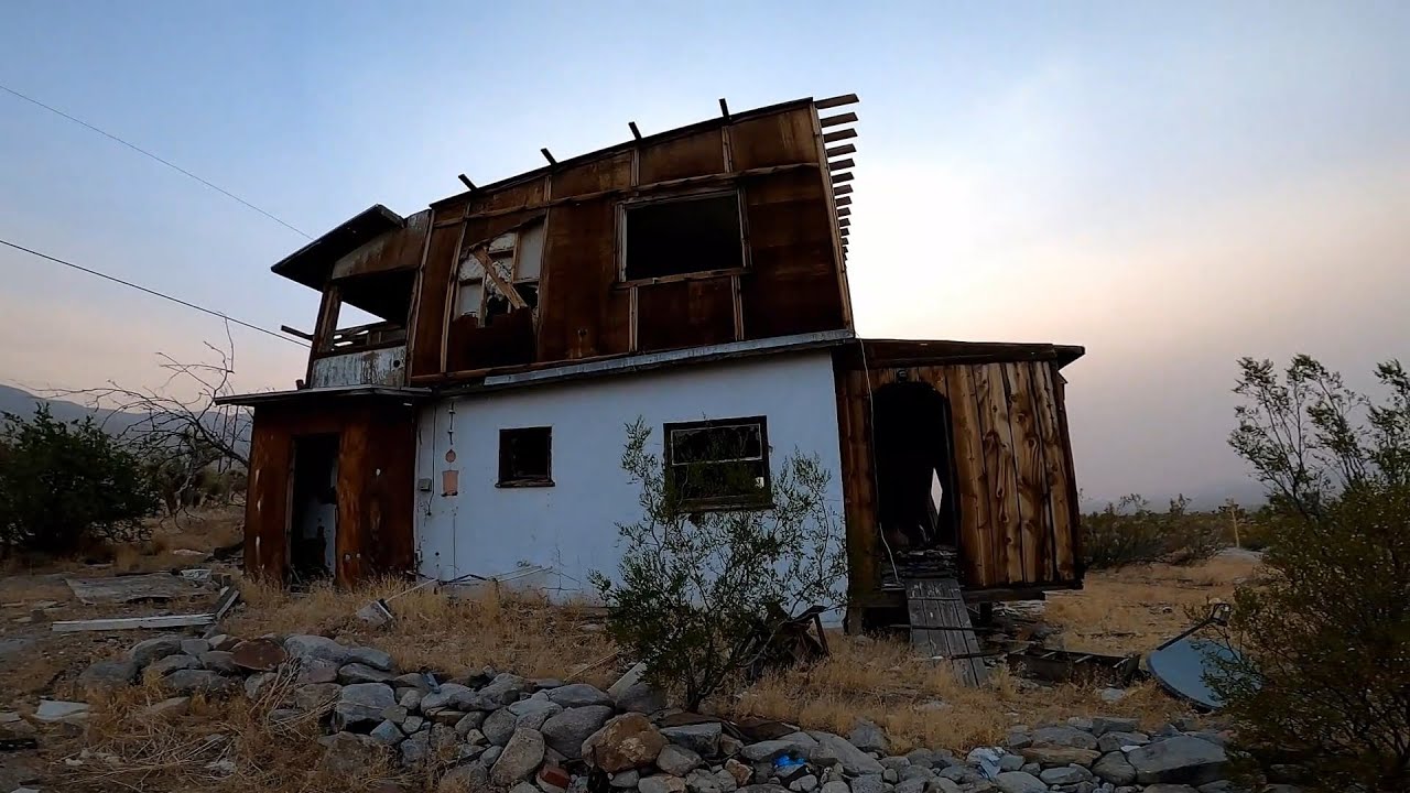 Exploring ABANDONED HOUSES in MOJAVE DESERT + MORE!!