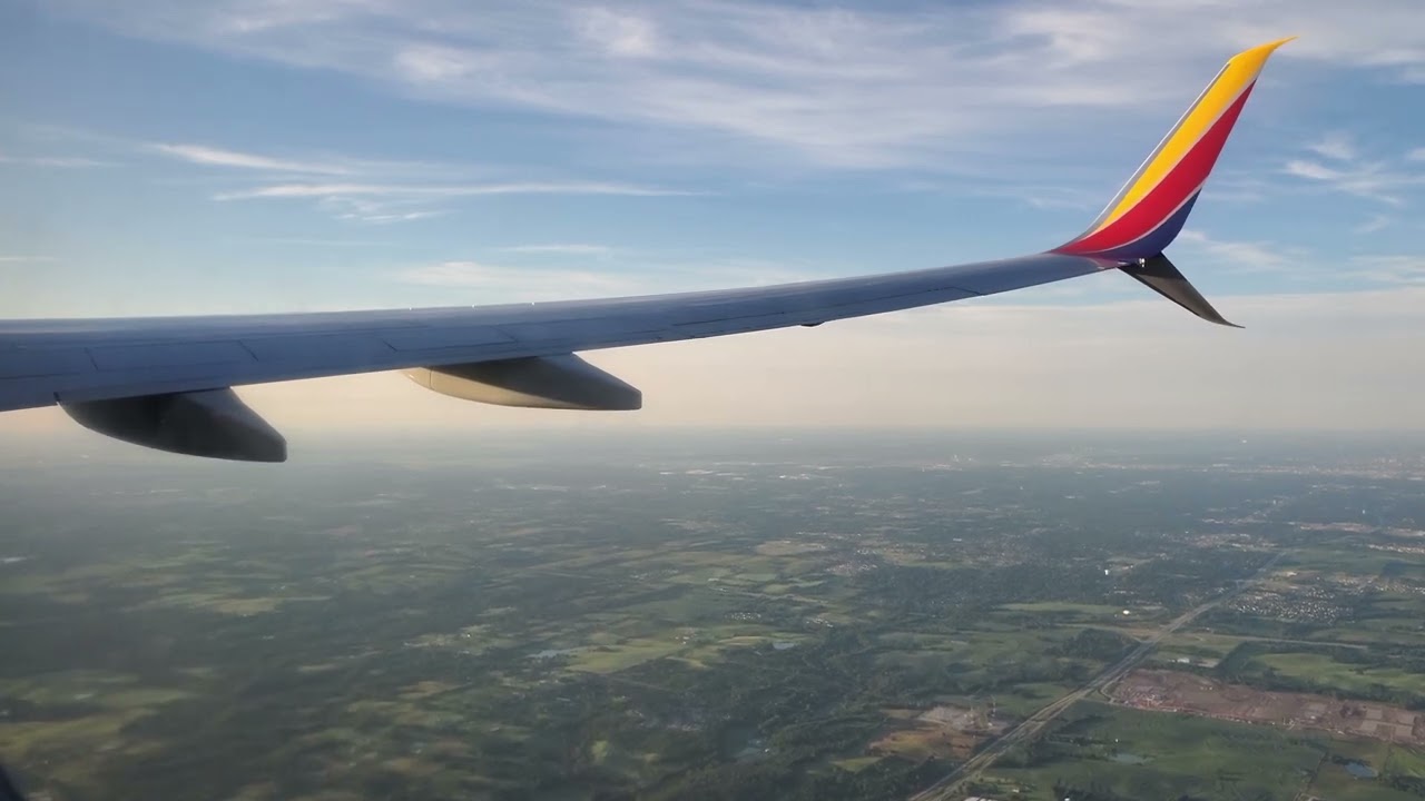 Southwest Airlines Boeing 737-800 Takeoff - Kansas City International Airport