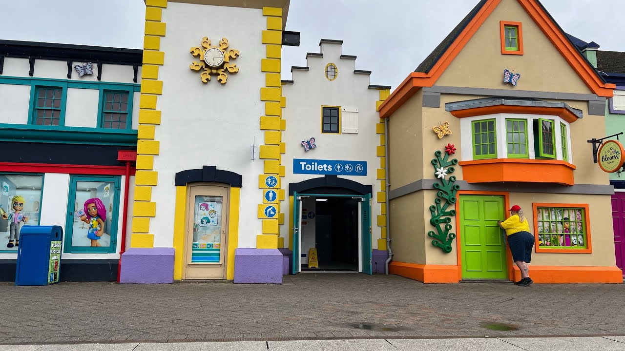 Legoland changing place