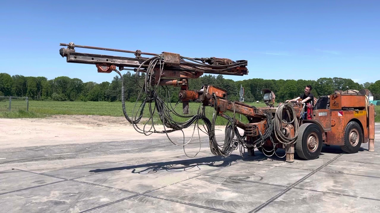 Tamrock Toro 100DH / ZRU700 Single Boom Drill + Parts - BM3987