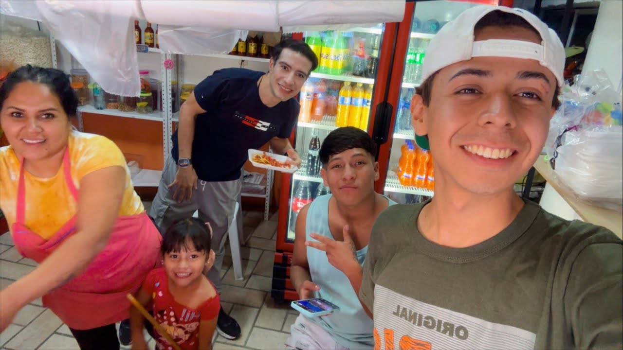 Lunes festivo y nos tocó trabajar , les cuánto quien me dio mi media hora de karate