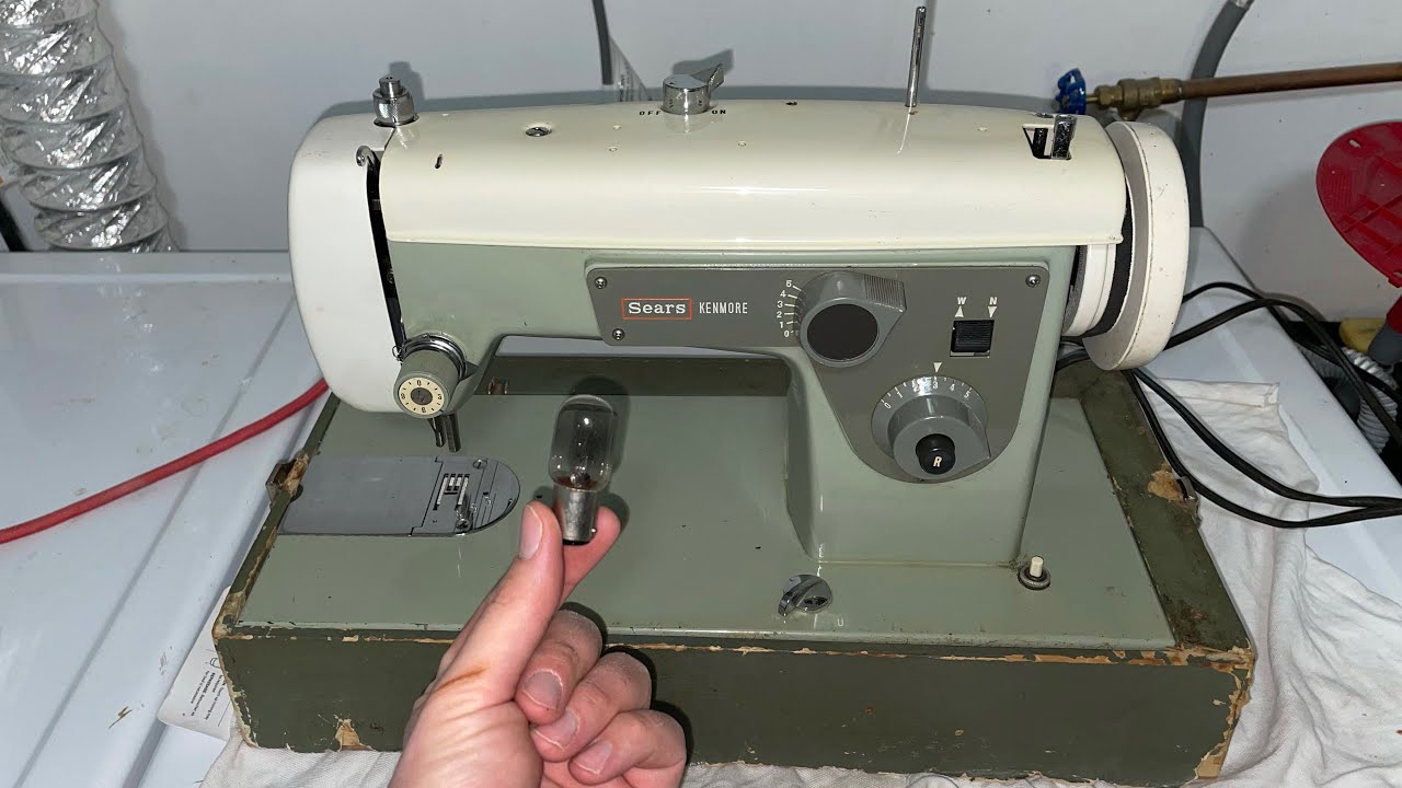 Kenmore 148.231 Sewing Machine: Replacing The Light Bulb