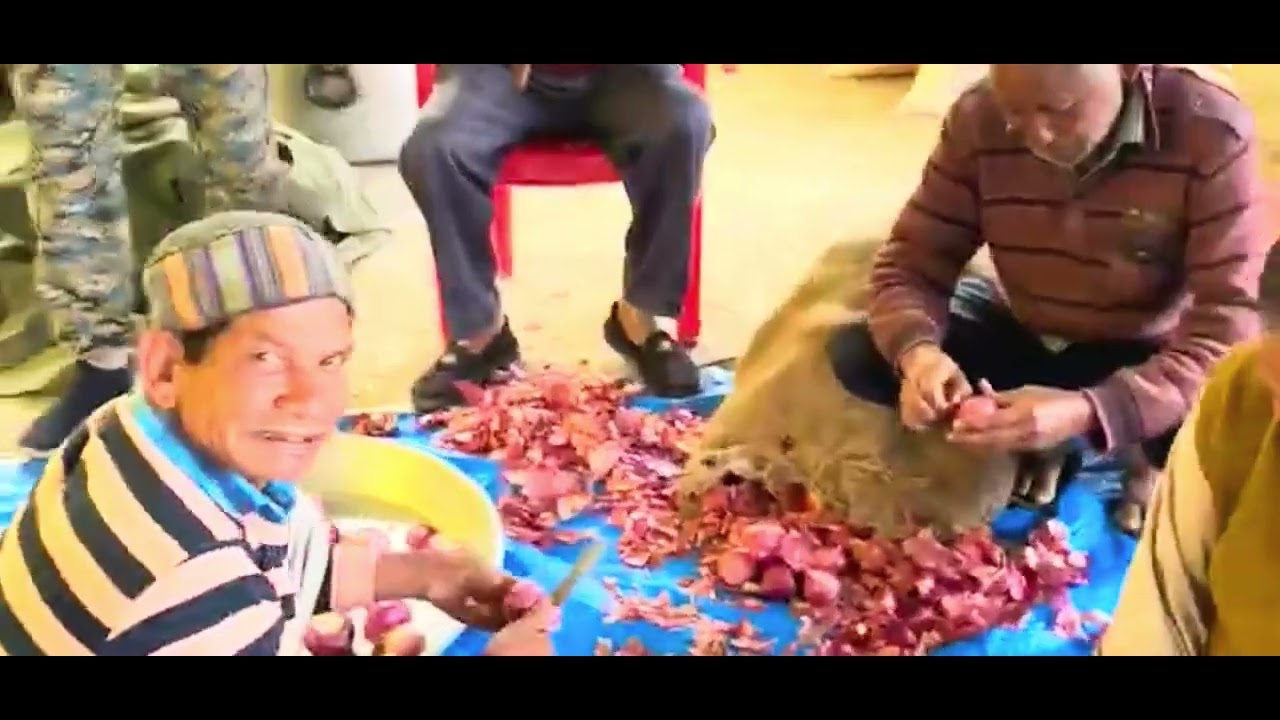 गांव की शादी में प्रीतभोज! लोग मिलजुल के करते है काम !#uttarakhand #jaiuttrakhand   