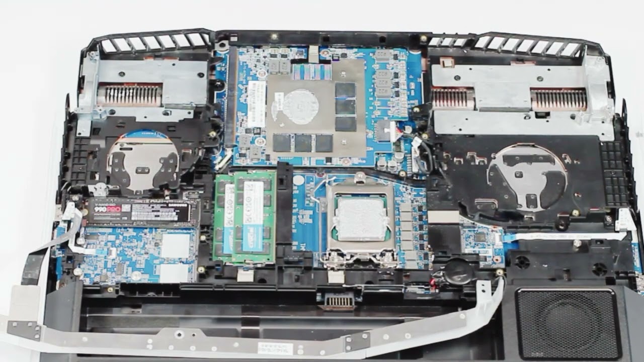 Mobile SuperComputer Eurocom Sky Z7 R2 - Under the Hood