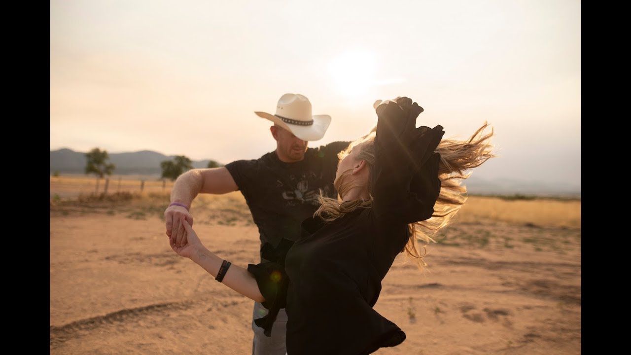 Country Dance Styles for Partners  - Country Dance from Two Step to Country Swing