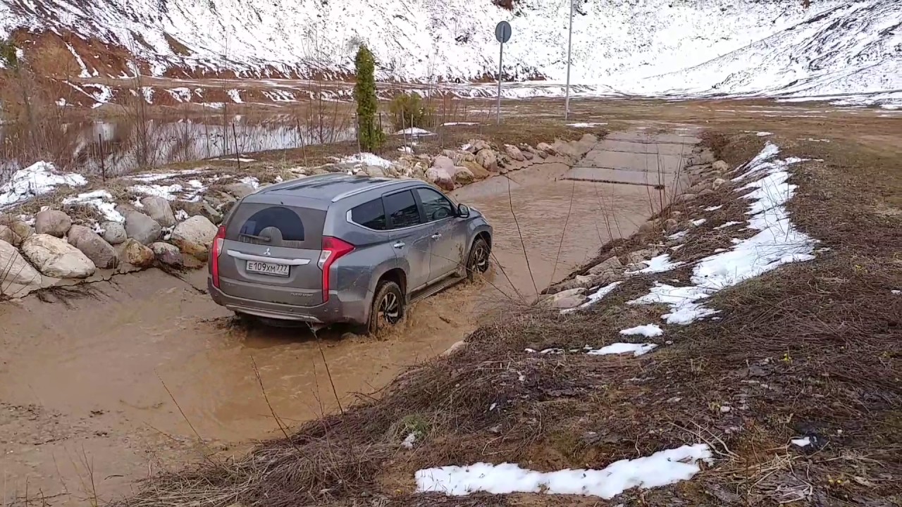 Pajero sport QX 2017 offroad