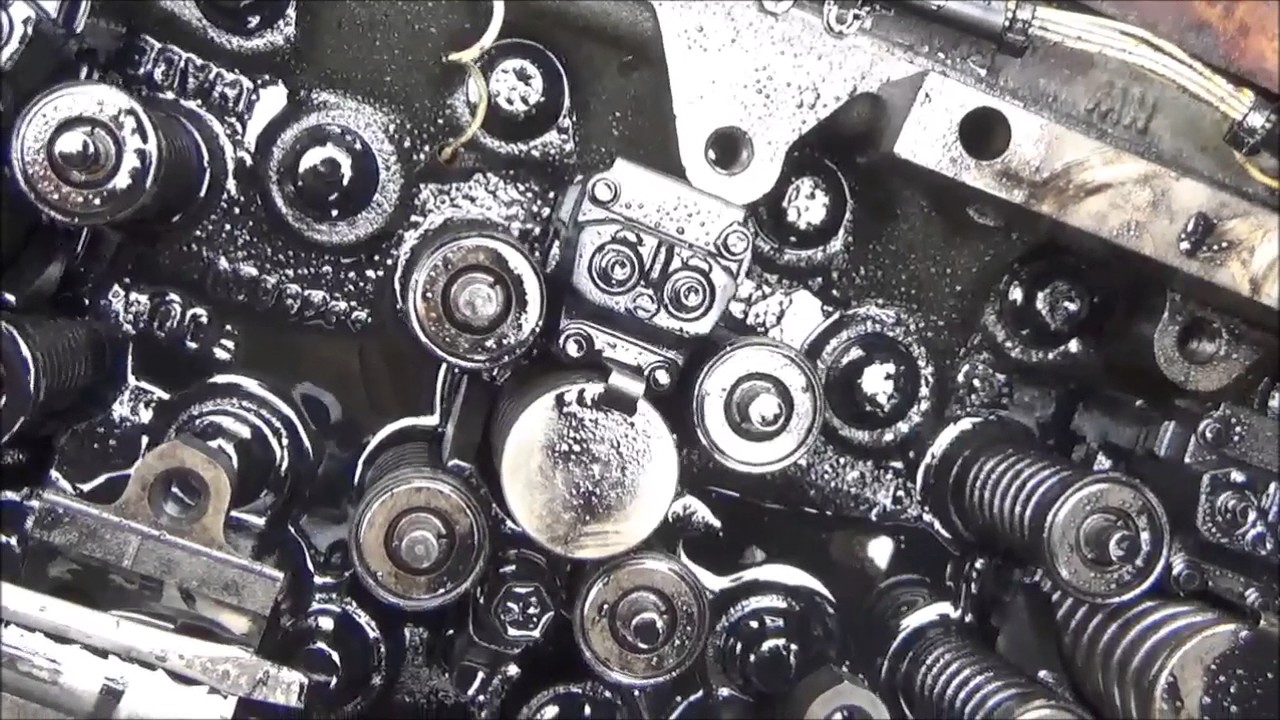 Detroit series 60 in frame rebuild (part 3) rocker and injector removal