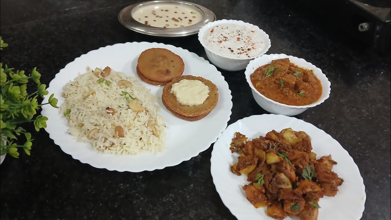 इस बार की होली हमने खूब सारे पकवान बना के मनाया इतनी सारी रेसिपी अकेले और बहुत कम समय में बना लिया