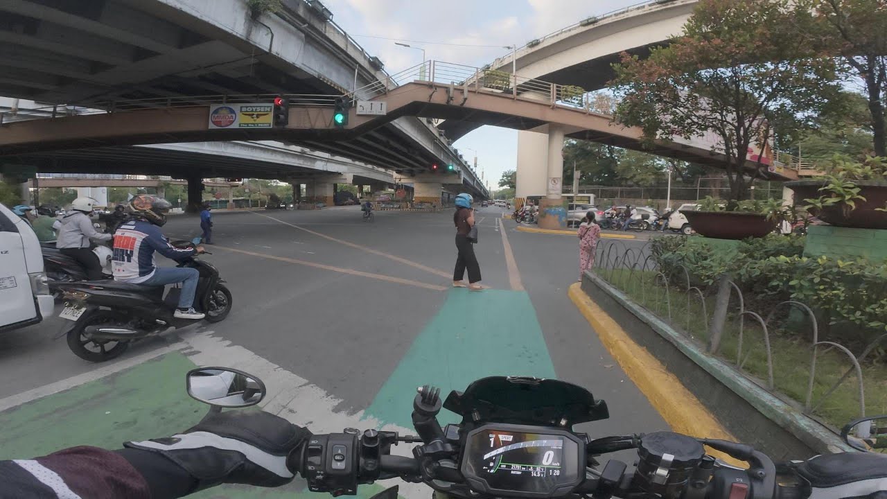 Manila Philippines Monday 5PM Rush Hour Traffic