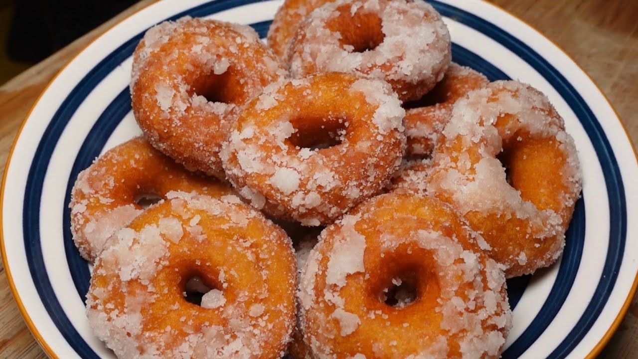 马来糕点Kuih Keria番薯甜甜圈的做法，外层酥脆，内里松软，超级好吃The recipe for Kuih Keria Sweet Potato Donuts, a Malay pastry