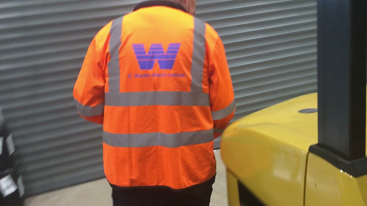 D Wardle Fork Lift Greasing & Mast Chain Check