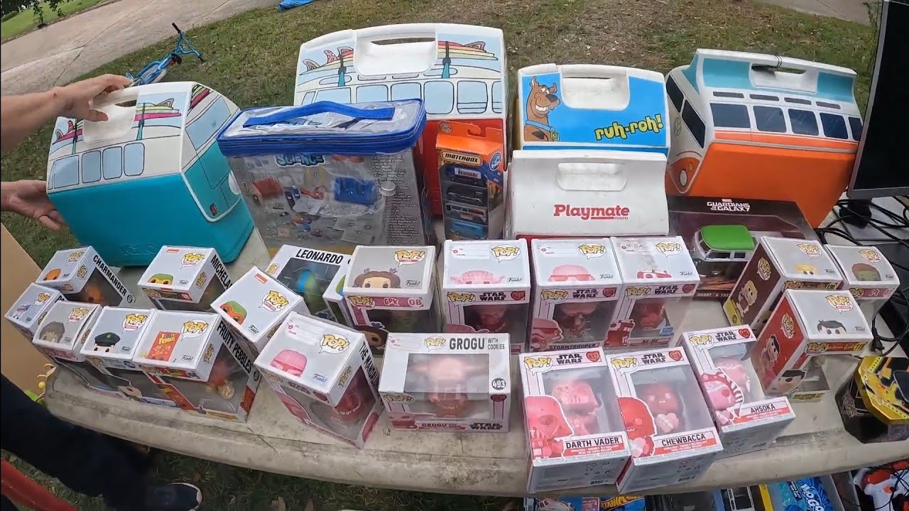 На этой распродаже вас ждет множество фигурок Funko Pop и много других классных вещей.