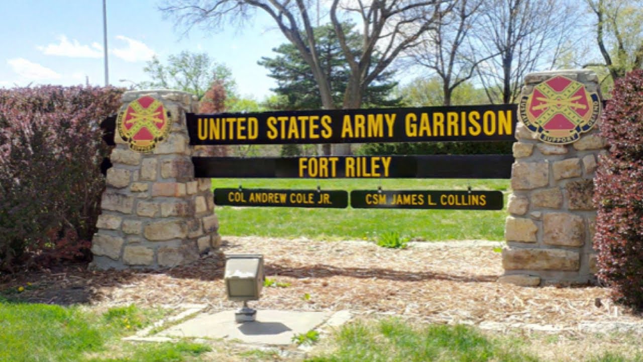 So You Got Stationed at Fort Riley? | Army VLOG