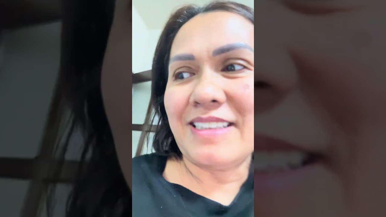 Ang dami nyang gamit para sa kanyang buhok. Talo pa  ang babae