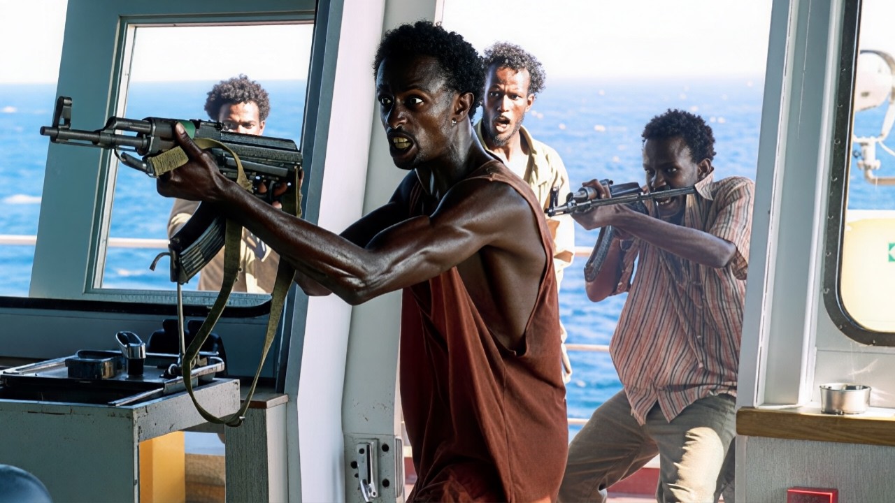 Is Baar Somali Pirates Ke Kabze Mein American Ship! 😱 | Captain Phillips Movie  Explained Hindi /ur.