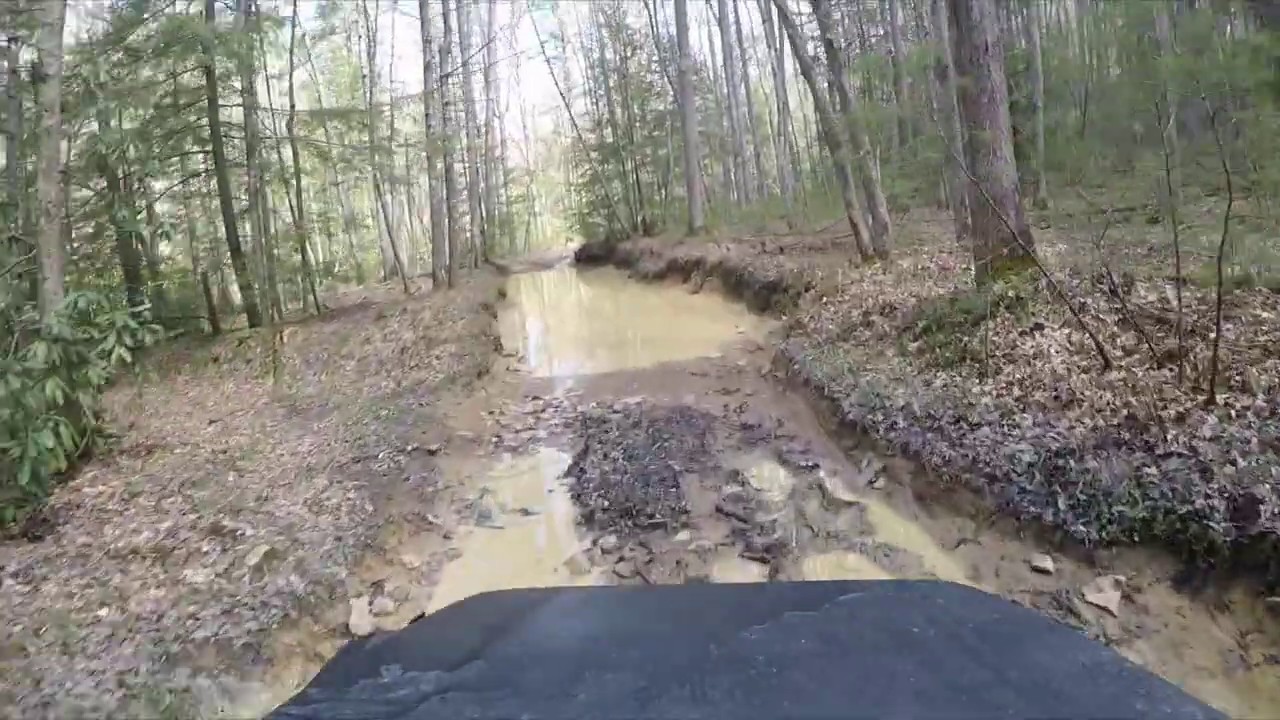 15 Minutes of Jeep TJ BLISS. We finally conquer the mud track. West Virginia Offroad.