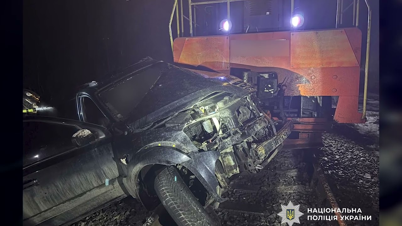 Смертельна ДТП водій легковика зіштовхнувся із тепловозом