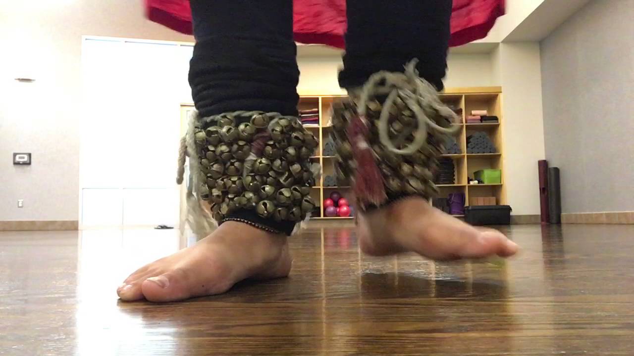 KATHAKA UNPLUGGED - Kathak footwork - TEESRA JATI - Antara Bhardwaj