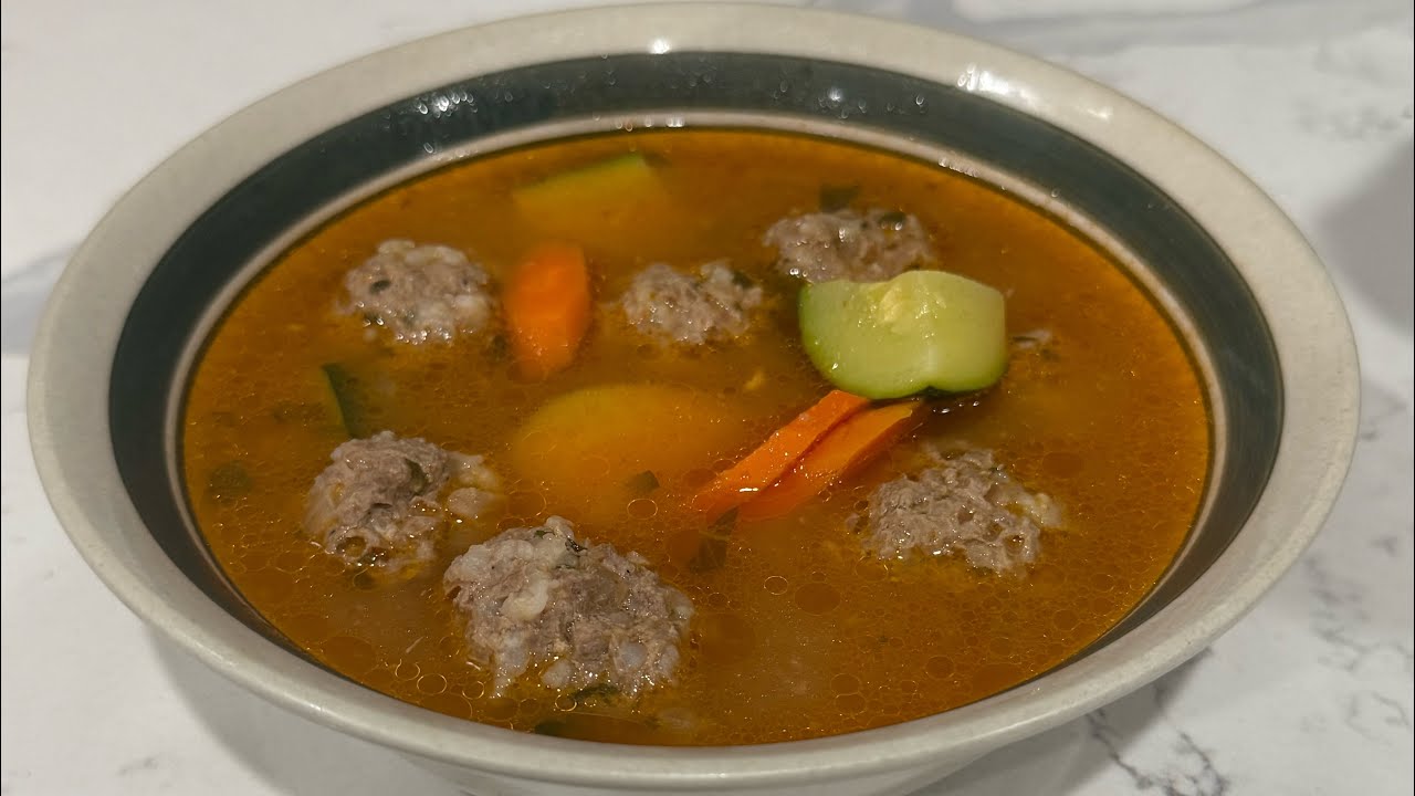 Albondigas De Carne De Res En Caldo
