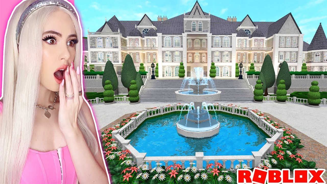 Spoiled Rich Girl Buys WORLD'S MOST EXPENSIVE Mansion In Bloxburg
