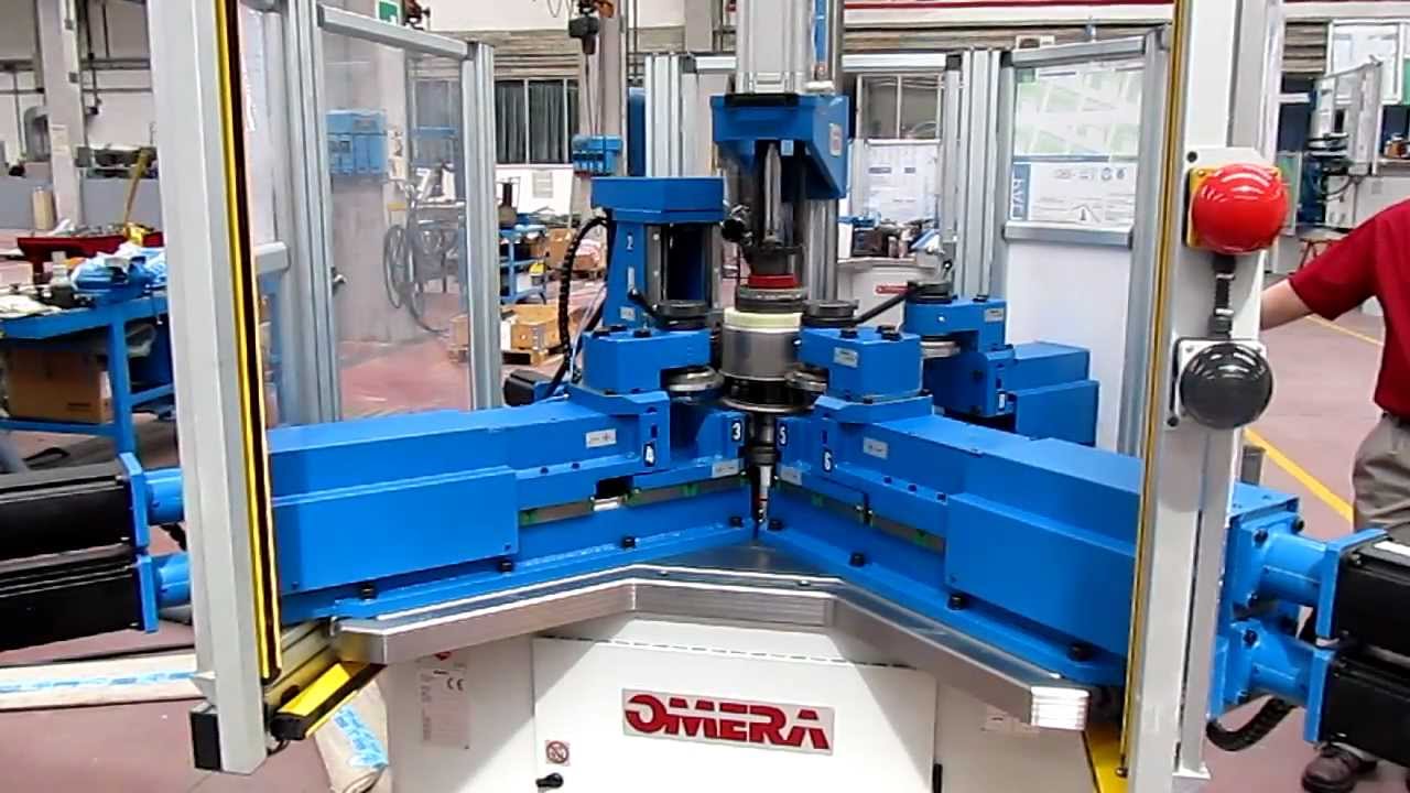 Trim, De-burr, Flange-Servo Slides.MOV
