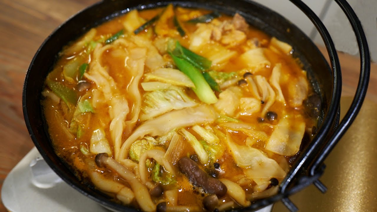 ぶち込むだけ！麺が無くても作れる【ピリ辛ほうとう】