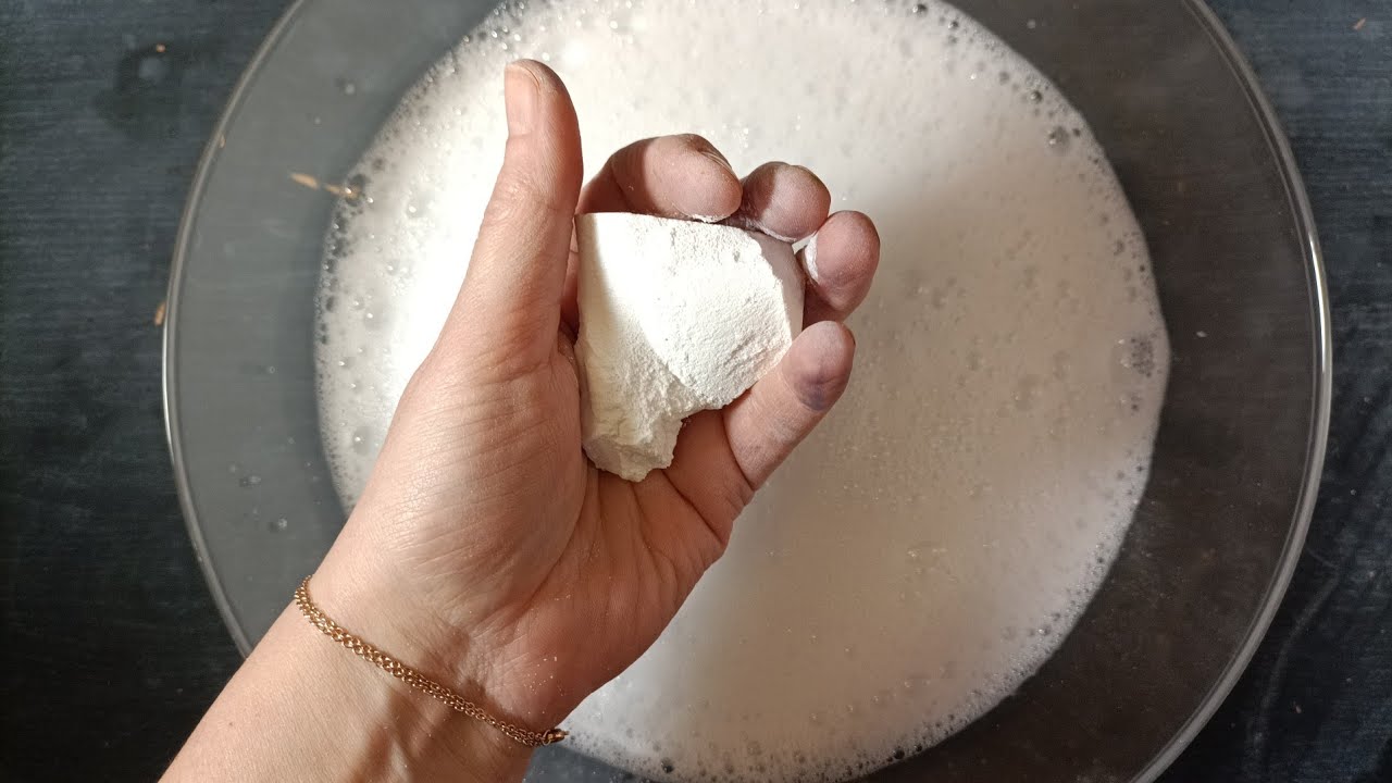 Easy Grip | Toothpaste | Water | A combined crushing and rustling sound