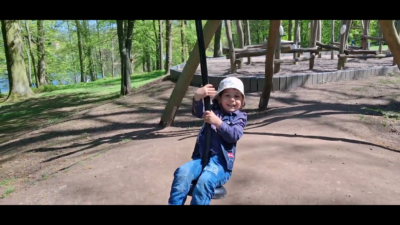 ilmicem Berk ve Eymen park eğlencesi
