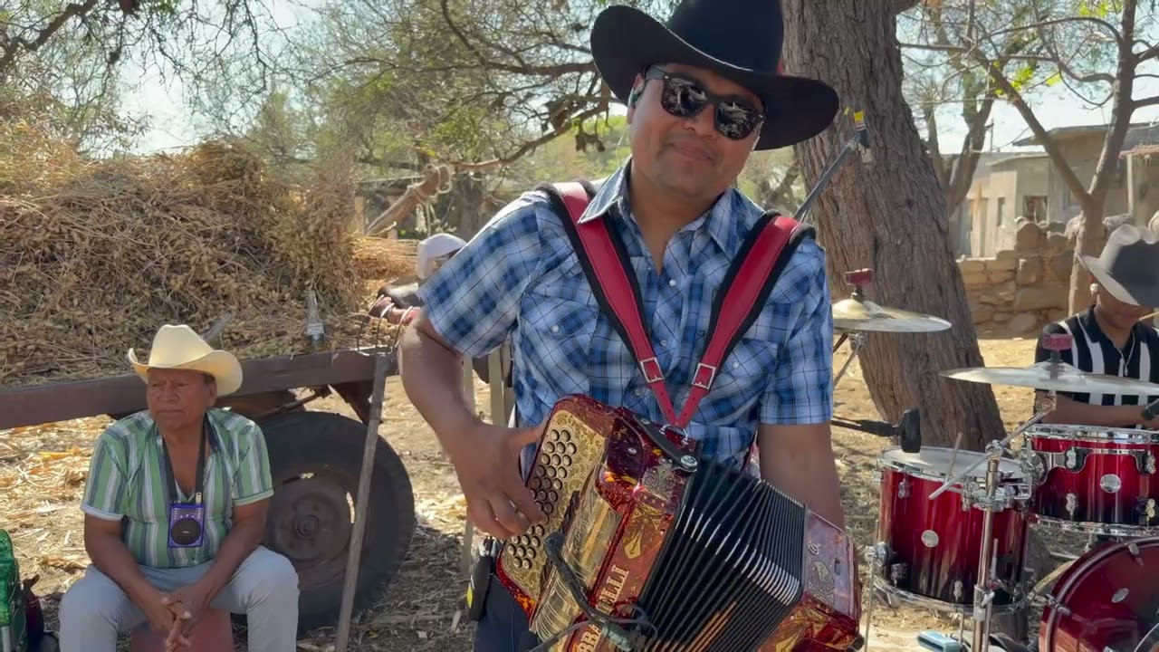 Popurrí Tigres del Norte - Rosita de Olivo / Ojos negros nunca engañan / Carta Abierta