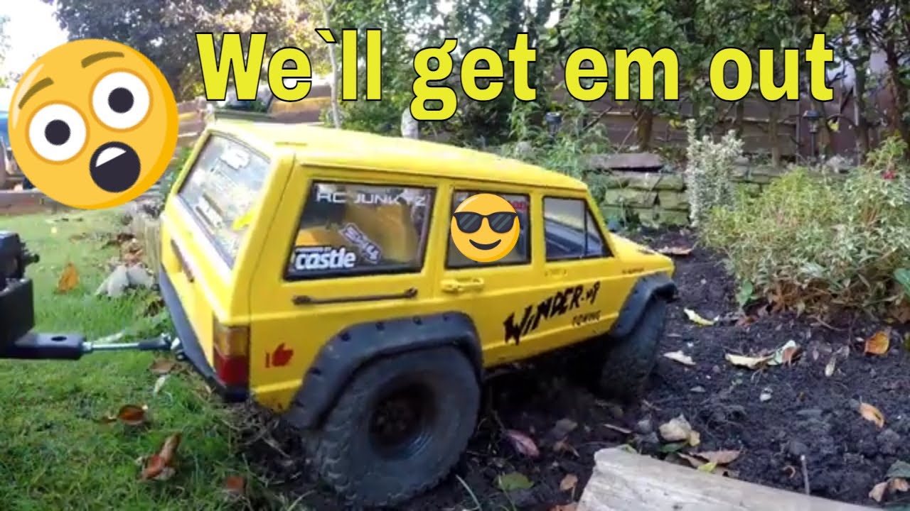 winder up jeep and wrecker in extreme off road towing