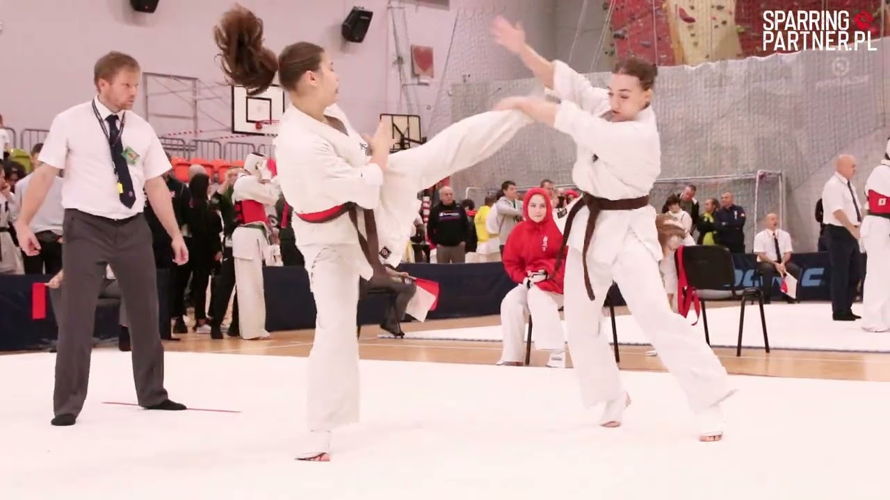 Martyna Łuka vs Natalia Wilczek Mistrzostwa Polski OPEN Karate Kyokushin Warszawa 2024