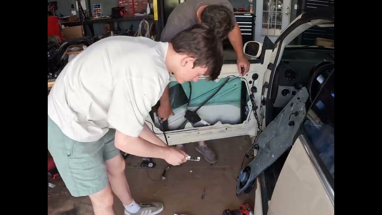 04 VW Beetle Window regulator replacement