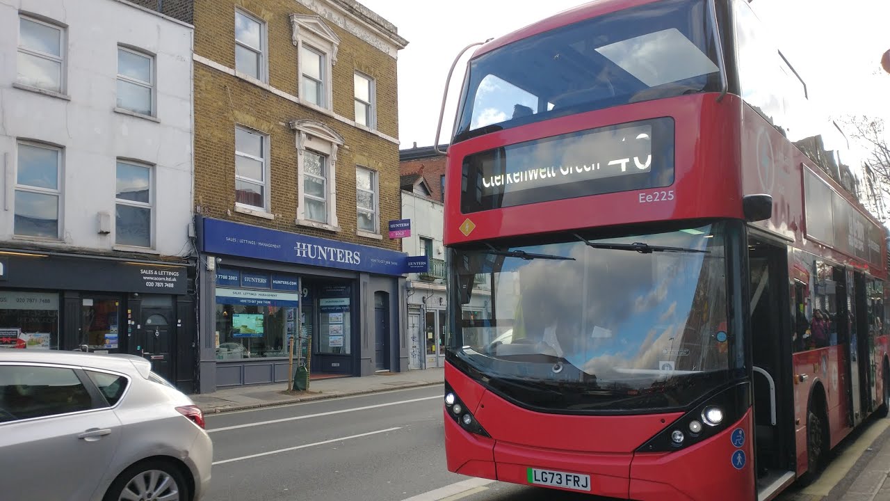 GAL Ee225 on bus route 40