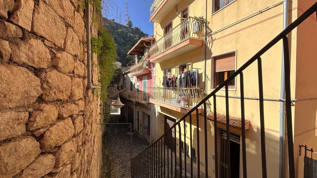 Rif.2662 - Appartamento abitabile con terrazzo e garage a Modica Bassa - Pronto Casa Modica