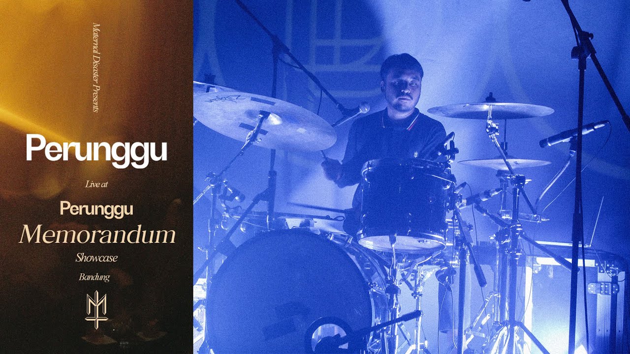 Perunggu Live At  