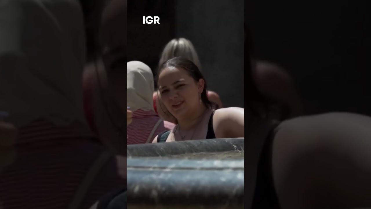 Heatwave Hits Rome, Tourists Cool Off At Fountains | IGR | India Global Review
