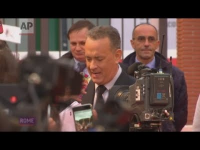 Hanks says 'we should all aim for Bob Dylan-esque'