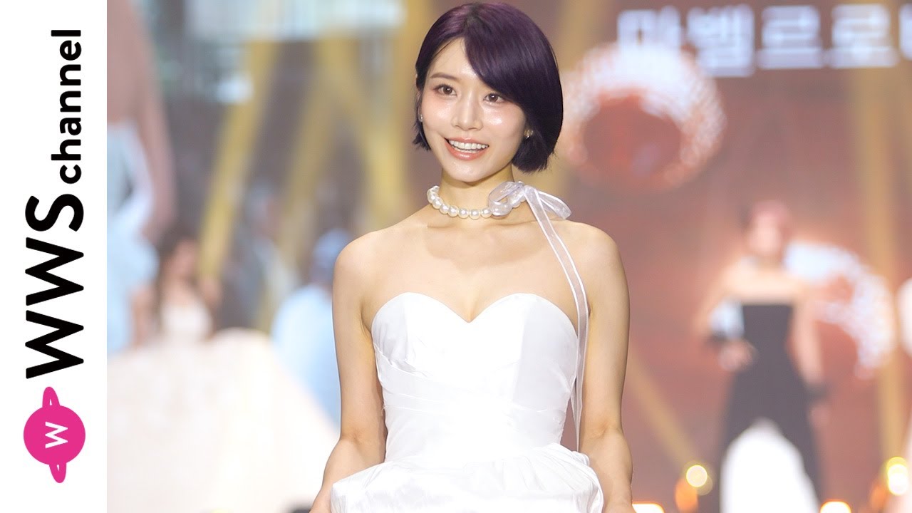 韓国ドレス・MABELLE ROBEステージに萌名(河北彩伽)が登場！＜Asia Influencer Festival＞