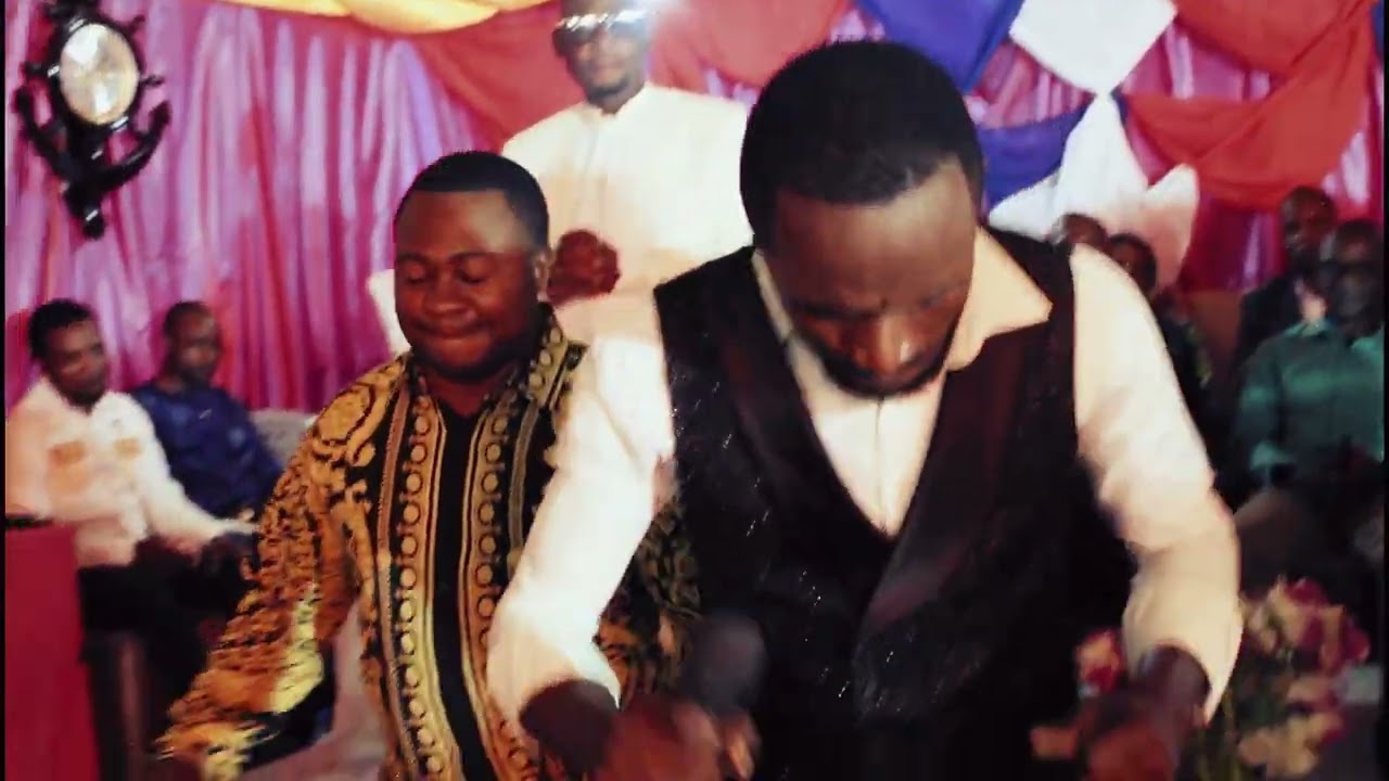 Cyrille wa Musamba, à l'église Béthel, a failli provoquer le pasteur Rashidi ngedi avec sa danse 