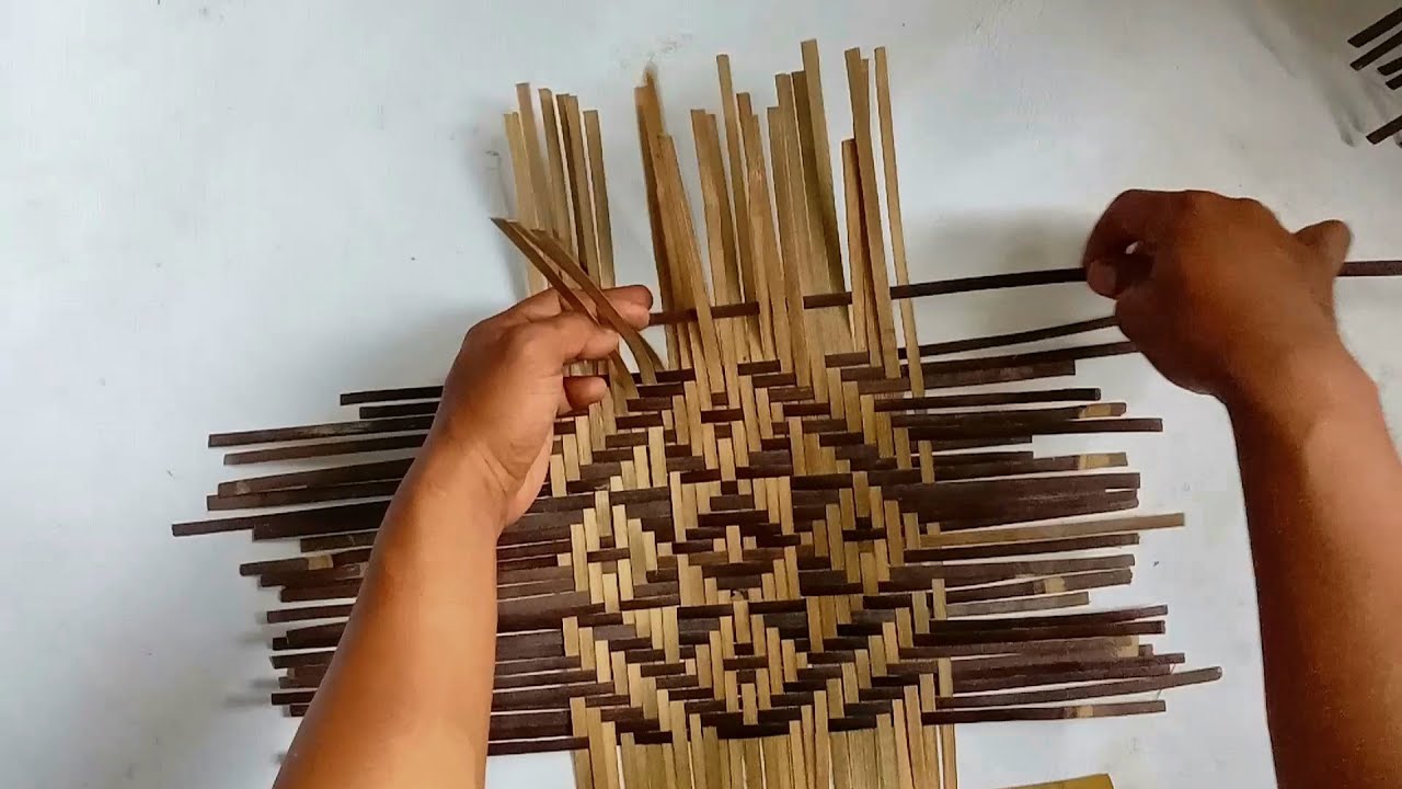 cara membuat anyaman motif bunga