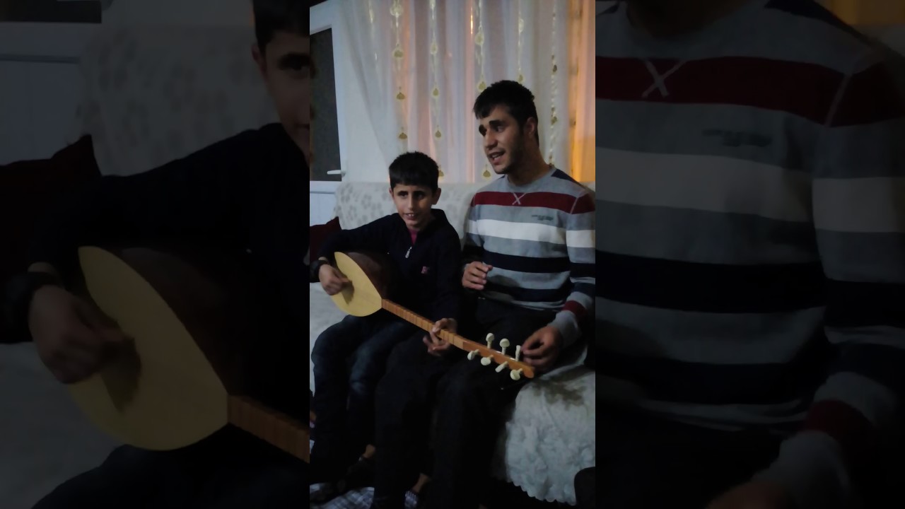 Iki kardesin yusuf ve kamilin duetleri muhtesem bir parca