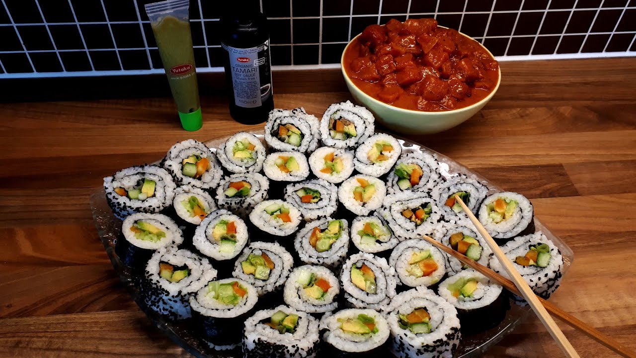Wegański "tuńczyk" arbuz z sushi
