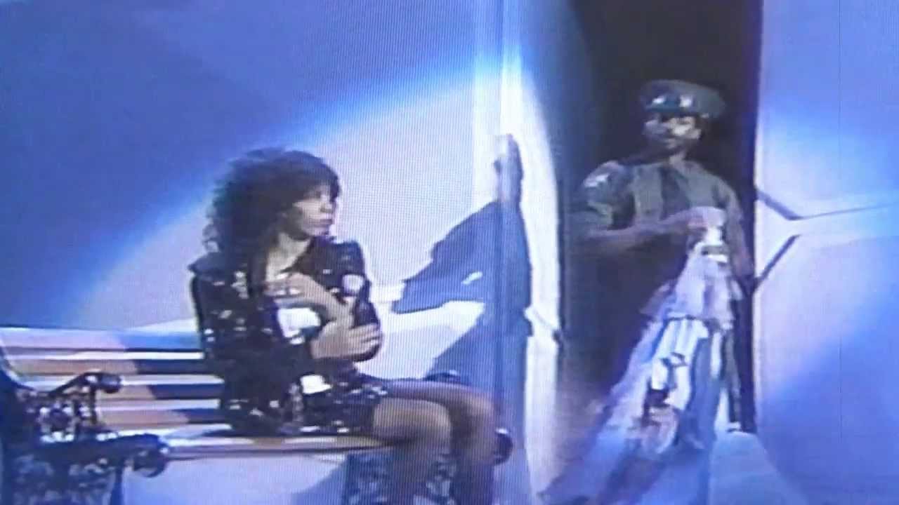 MacArthur Park -  Donna Summer (LIVE), A Hot Summer Night -HBO Special (1983)