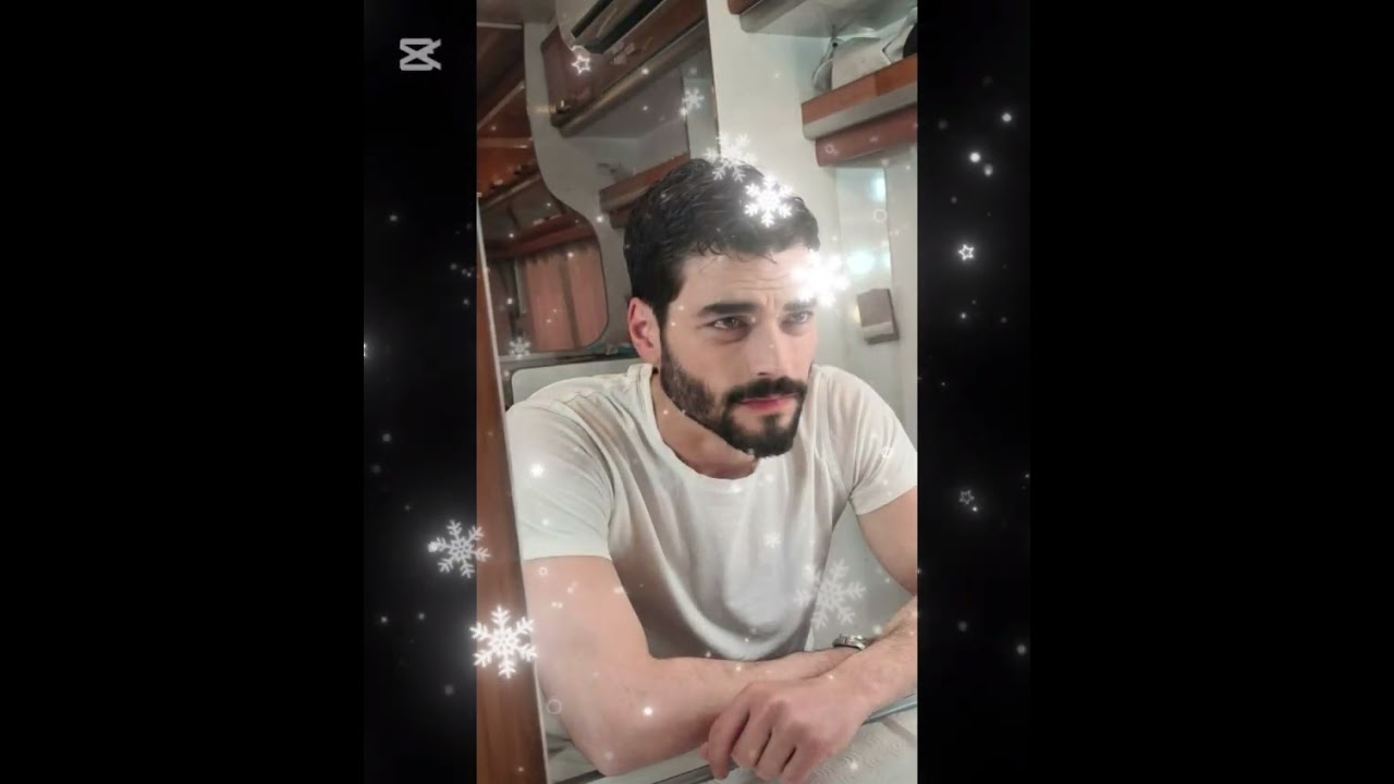 Акына Акинозю видели с загадочной женщиной! В тот вечер фотографии привлекли всеобщее внимание.